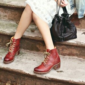 Frye Sabrina Lace Up Boot